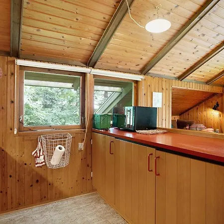 Hotel Classic Timber Summerhouse On A Large Private Block *