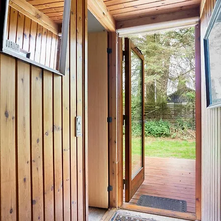 Hotel Classic Timber Summerhouse On A Large Private Block Hornbæk