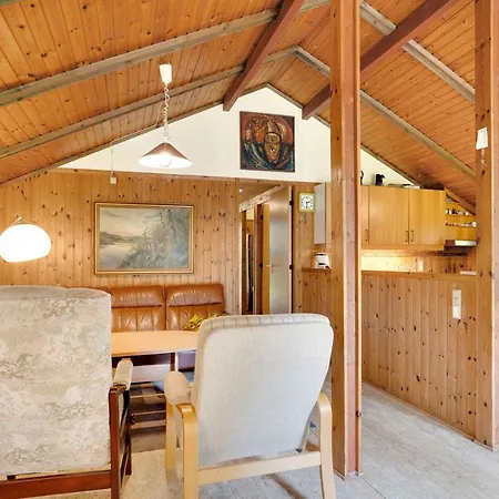 Classic Timber Summerhouse On A Large Private Block Отель *